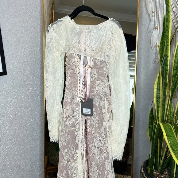 House of CB 'Artemis' Vintage Cream Lace Maxi Dress NWOT